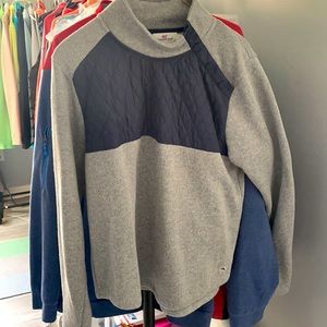 Vineyard vines pull over